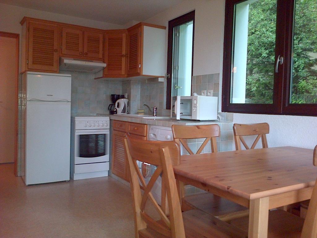 Appartements Le Clos Des Gentianes Allevard Δωμάτιο φωτογραφία